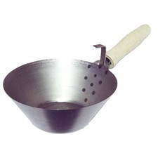 kőműves serpenyő; 200mm